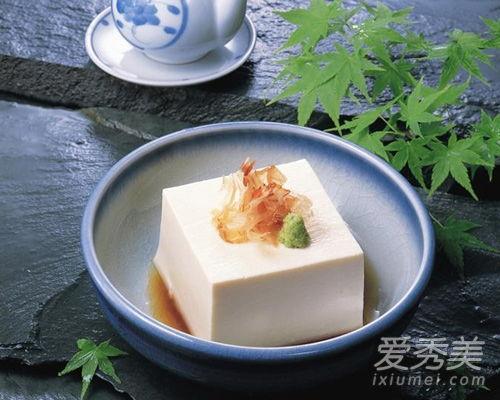 娱乐爆料白豆腐视频大全,娱乐爆料背后的精彩瞬间